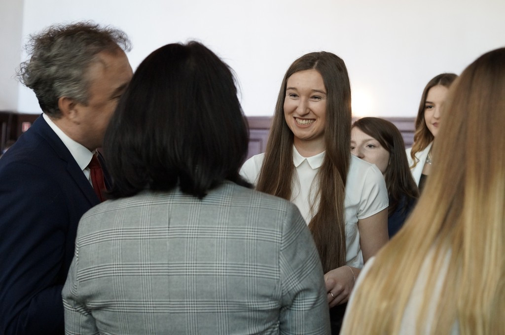 Szczęśliwej drogi już czas. Pożegnanie maturzystów w I LO w Brzegu