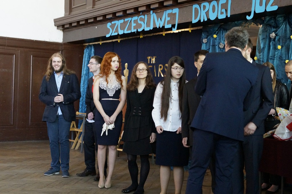 Szczęśliwej drogi już czas. Pożegnanie maturzystów w I LO w Brzegu