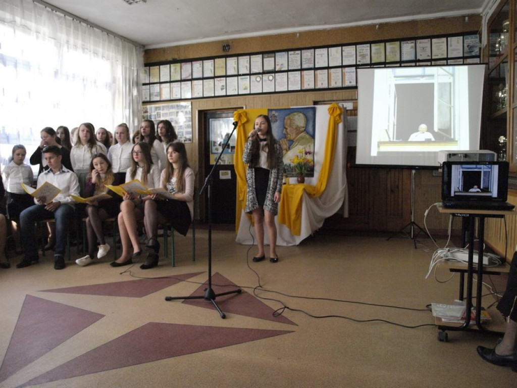 JAN PAWEŁ II - PAPIEŻ RODZINY (O uroczystych obchodach drugiej rocznicy kanonizacji Jana Pawła II w PZSP w Olszance)