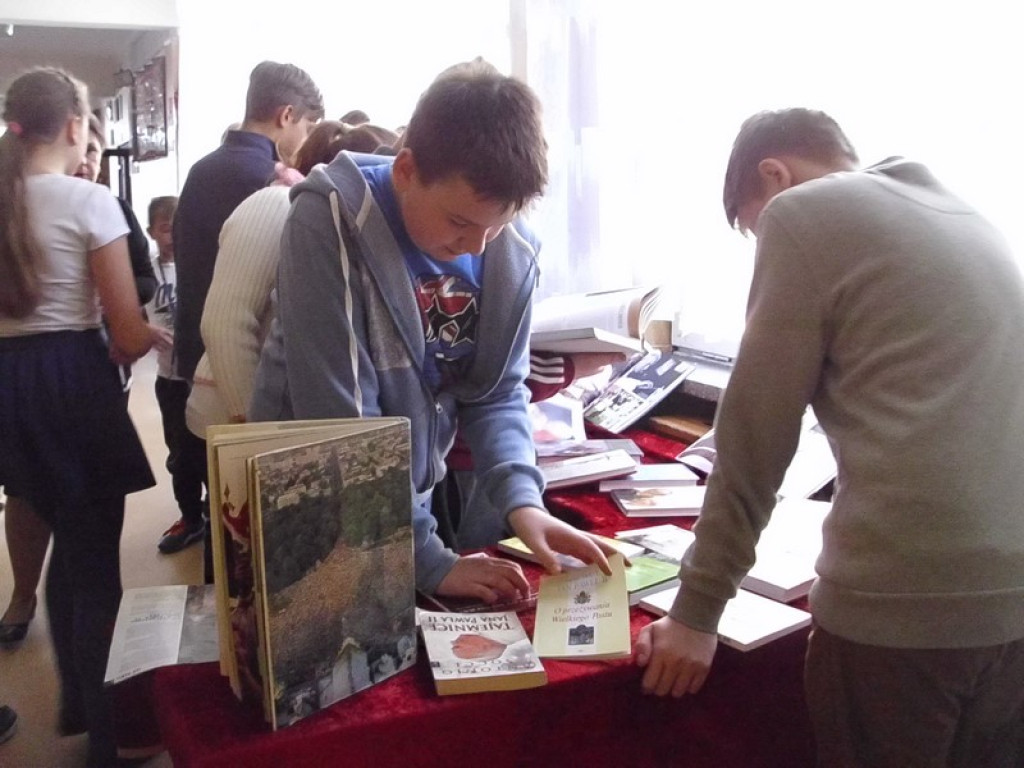 JAN PAWEŁ II - PAPIEŻ RODZINY (O uroczystych obchodach drugiej rocznicy kanonizacji Jana Pawła II w PZSP w Olszance)