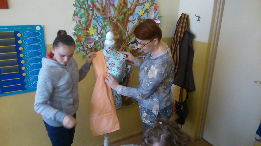 Żeby szczęśliwym być i innym szczęście dać