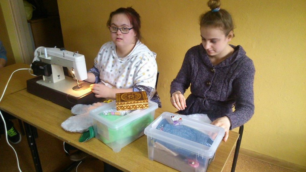 Żeby szczęśliwym być i innym szczęście dać