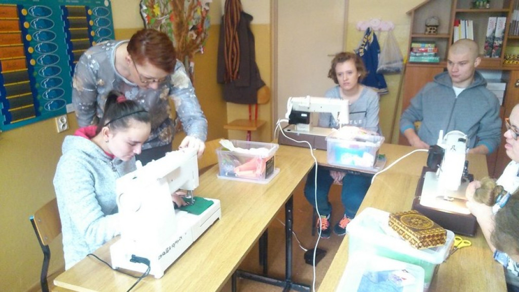 Żeby szczęśliwym być i innym szczęście dać