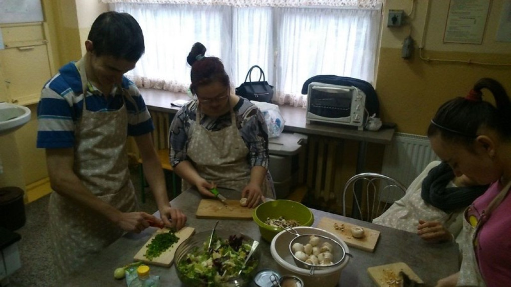 Żeby szczęśliwym być i innym szczęście dać