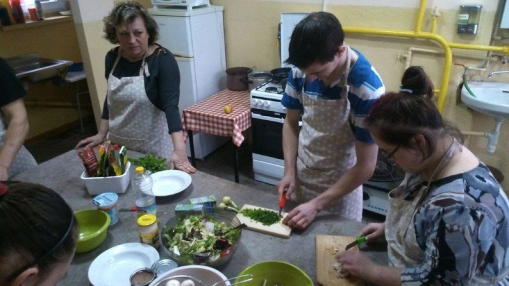 Żeby szczęśliwym być i innym szczęście dać