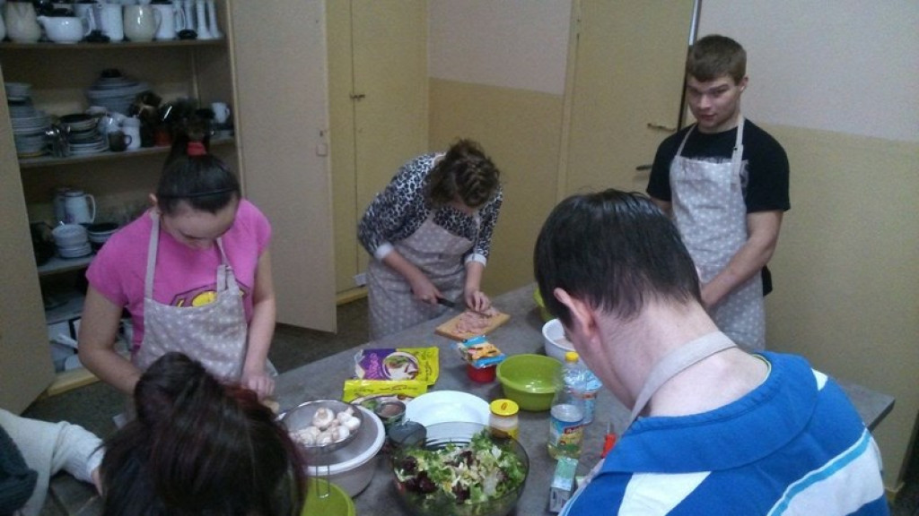 Żeby szczęśliwym być i innym szczęście dać