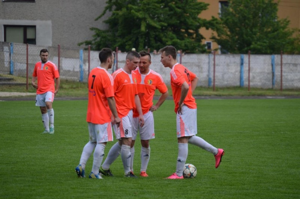 Tylko dwa punkty dzielą BTP Stal Brzeg od III ligi. IV Liga: Start Namysłów - Stal 0:1