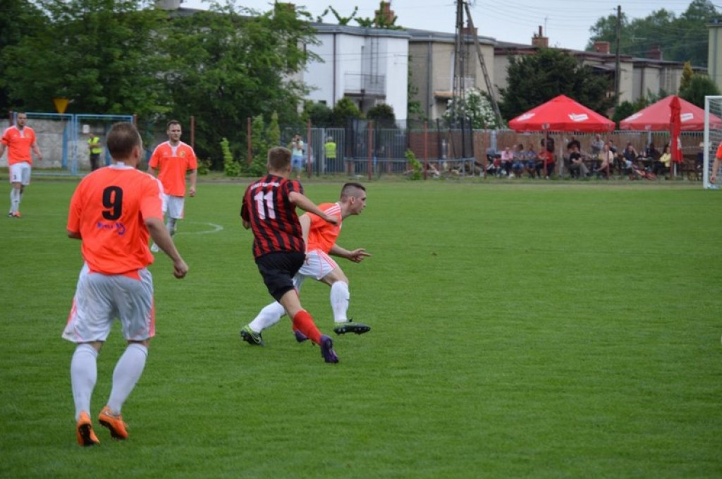 Tylko dwa punkty dzielą BTP Stal Brzeg od III ligi. IV Liga: Start Namysłów - Stal 0:1