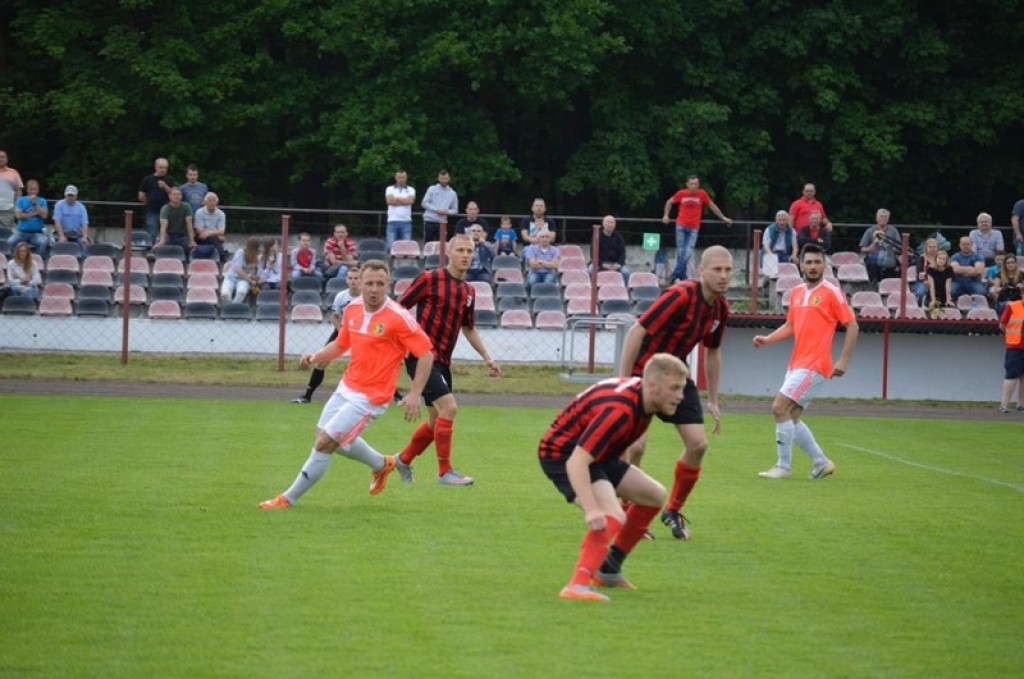 Tylko dwa punkty dzielą BTP Stal Brzeg od III ligi. IV Liga: Start Namysłów - Stal 0:1