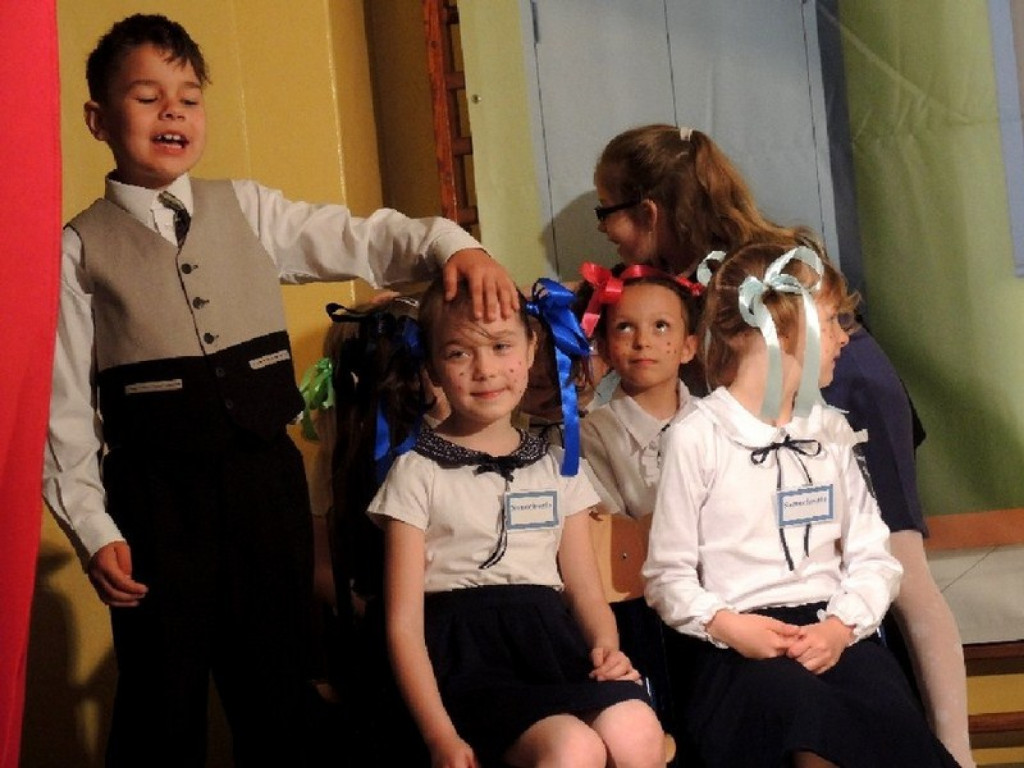 Szkolny festiwal teatrów klasowych-2016 w 