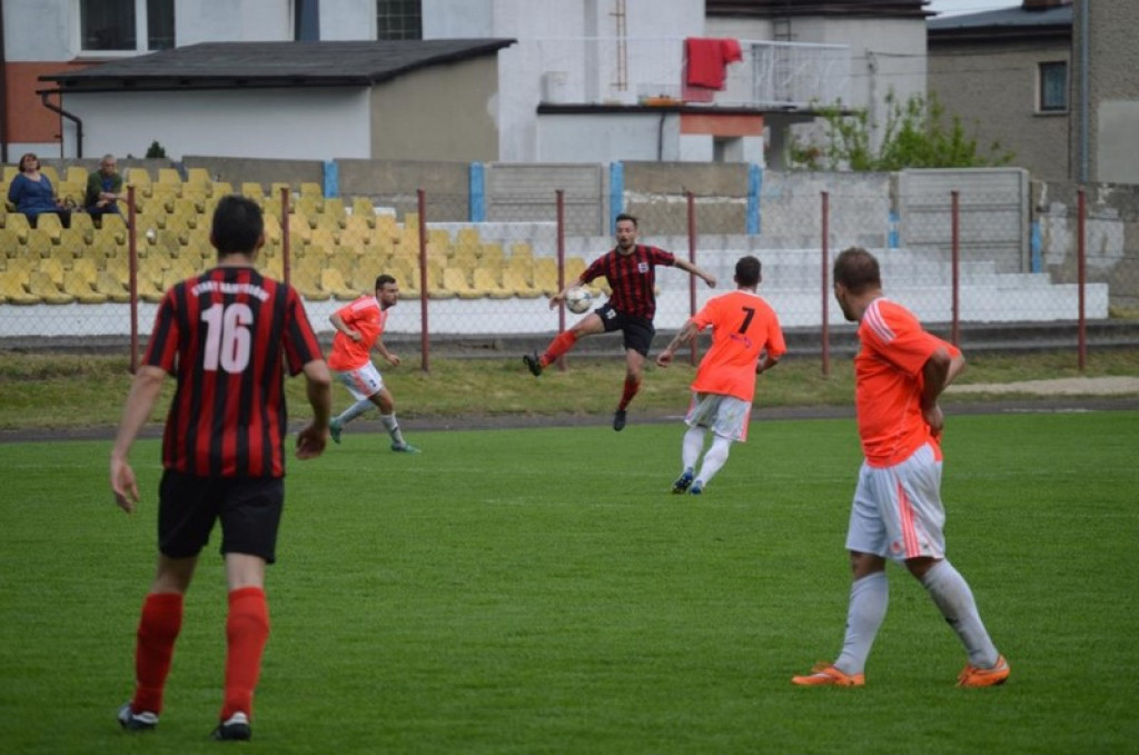 Tylko dwa punkty dzielą BTP Stal Brzeg od III ligi. IV Liga: Start Namysłów - Stal 0:1