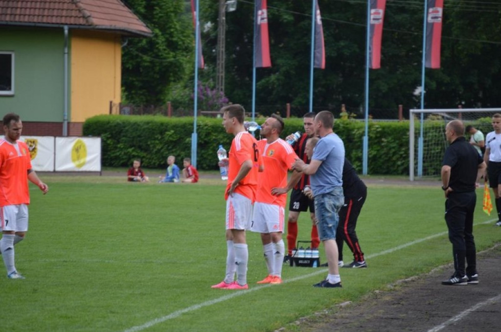 Tylko dwa punkty dzielą BTP Stal Brzeg od III ligi. IV Liga: Start Namysłów - Stal 0:1