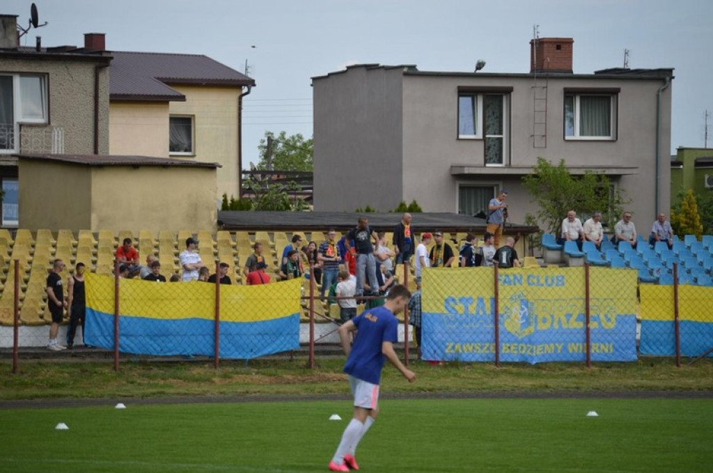 Tylko dwa punkty dzielą BTP Stal Brzeg od III ligi. IV Liga: Start Namysłów - Stal 0:1
