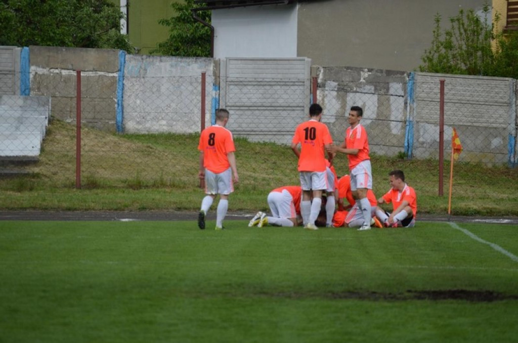 Tylko dwa punkty dzielą BTP Stal Brzeg od III ligi. IV Liga: Start Namysłów - Stal 0:1