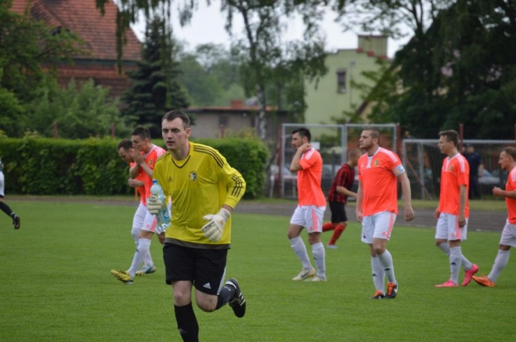Tylko dwa punkty dzielą BTP Stal Brzeg od III ligi. IV Liga: Start Namysłów - Stal 0:1