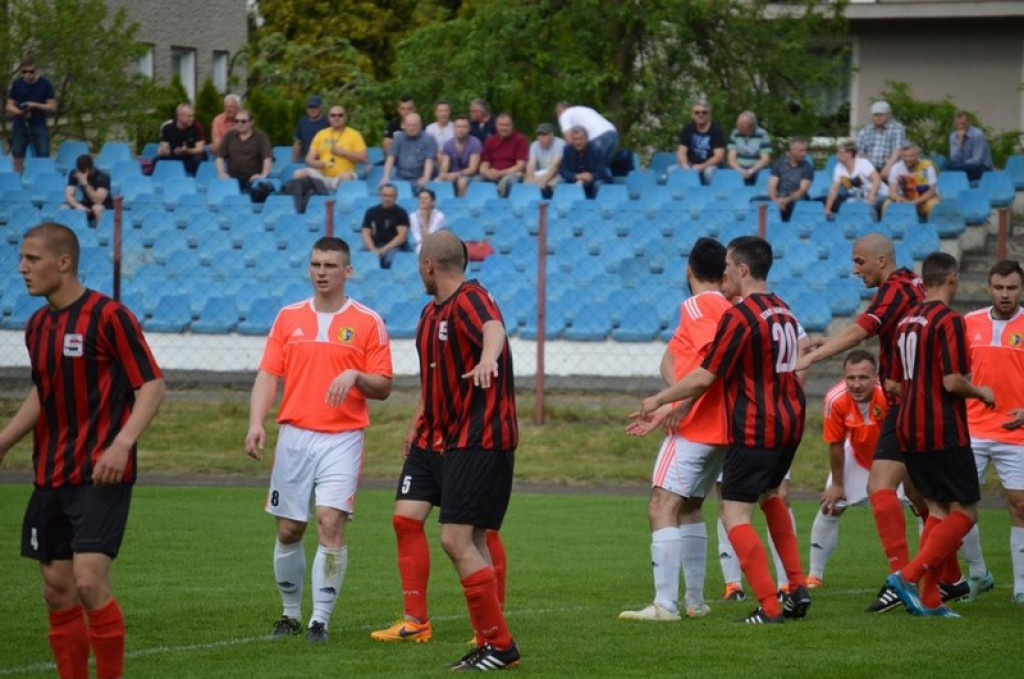 Tylko dwa punkty dzielą BTP Stal Brzeg od III ligi. IV Liga: Start Namysłów - Stal 0:1