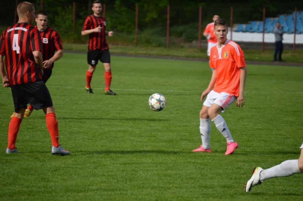 Tylko dwa punkty dzielą BTP Stal Brzeg od III ligi. IV Liga: Start Namysłów - Stal 0:1