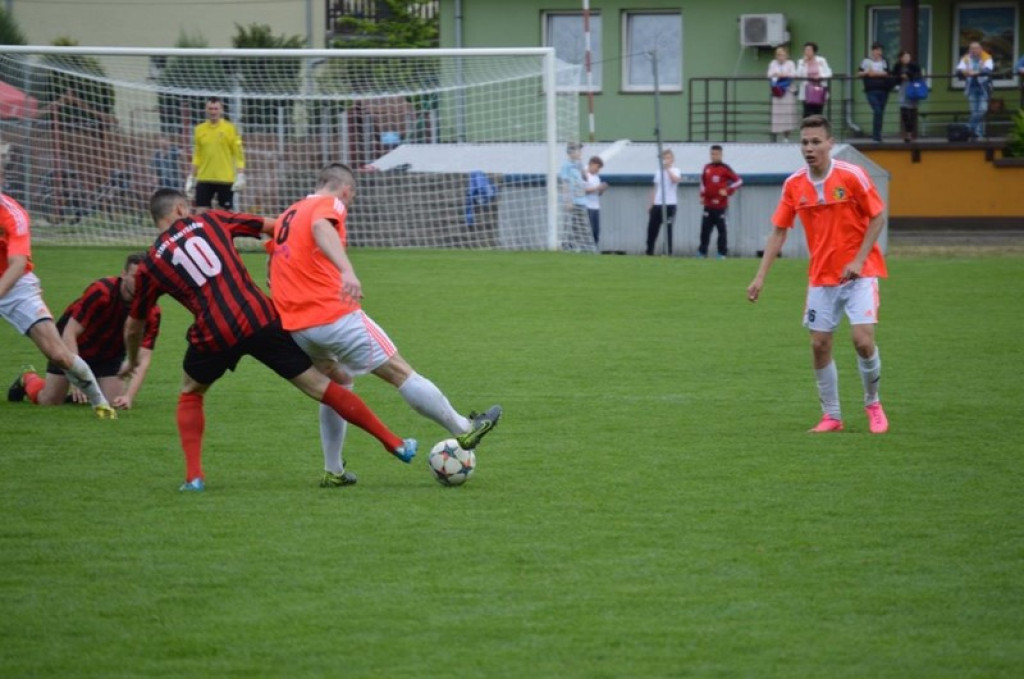 Tylko dwa punkty dzielą BTP Stal Brzeg od III ligi. IV Liga: Start Namysłów - Stal 0:1
