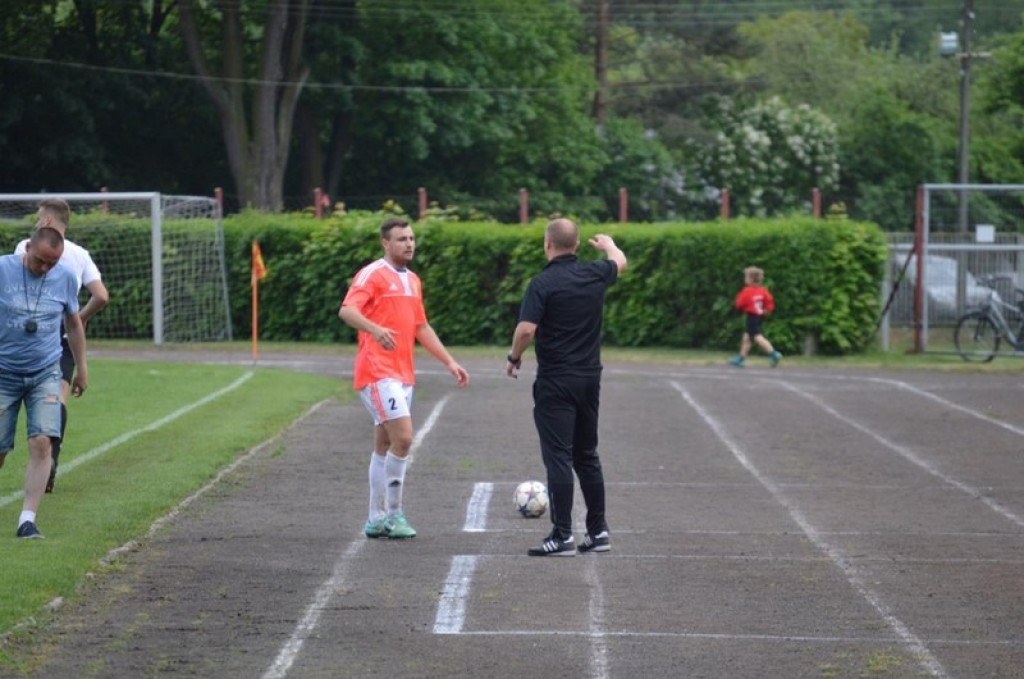 Tylko dwa punkty dzielą BTP Stal Brzeg od III ligi. IV Liga: Start Namysłów - Stal 0:1