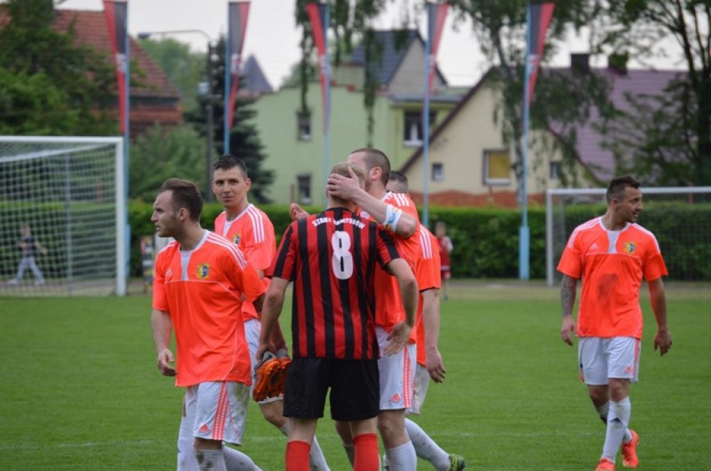 Tylko dwa punkty dzielą BTP Stal Brzeg od III ligi. IV Liga: Start Namysłów - Stal 0:1