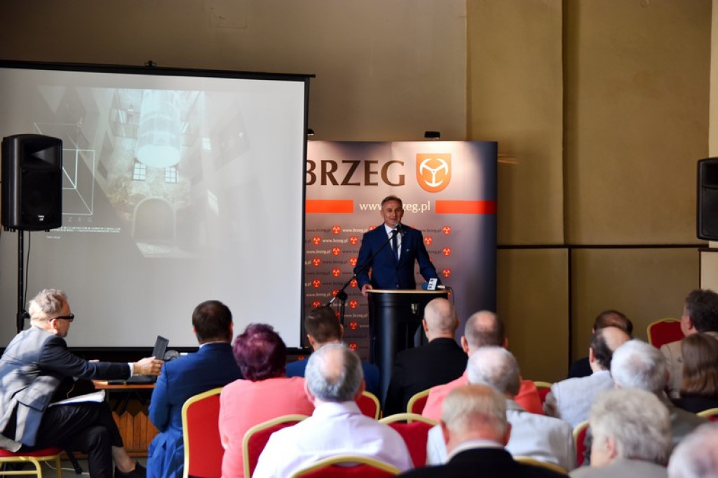 Konferencja w sprawie Muzeum Kresów w Brzegu