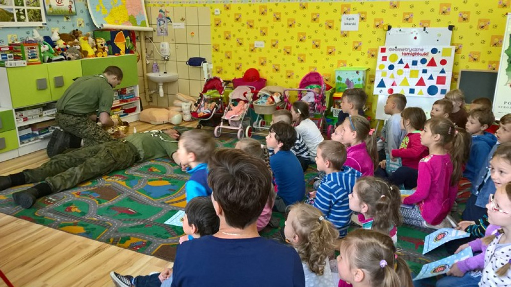 Uczymy się ratować czyli zajęcia z udzielania pierwszej pomocy w PZSP w Przylesiu