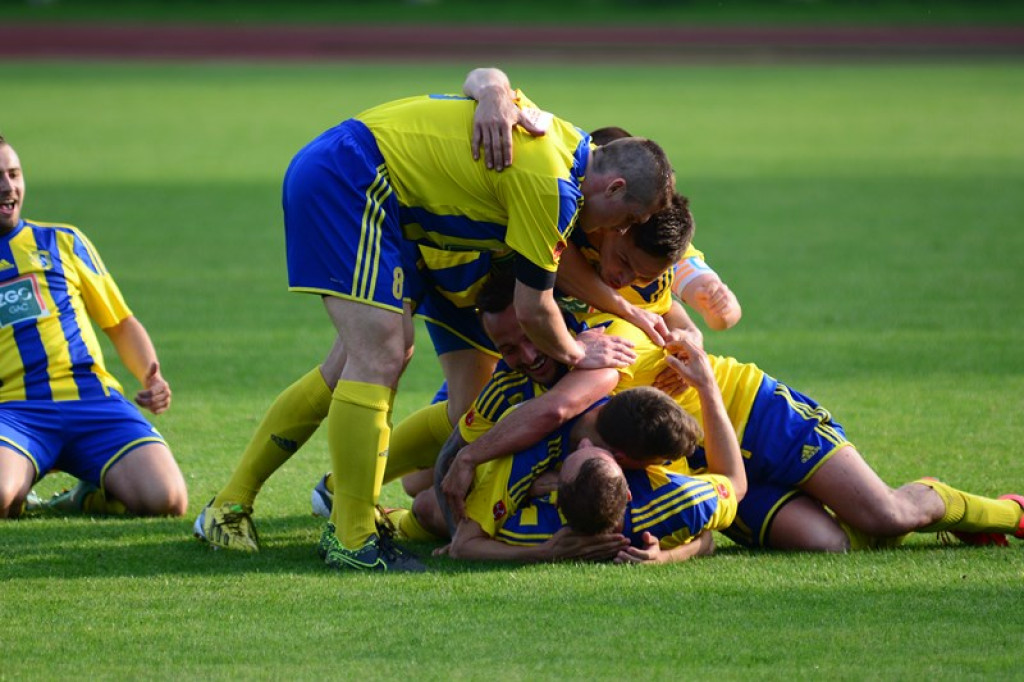 Derby powiatu brzeskiego i awans do III Ligi dla Stali Brzeg. Wygrana 3:1[relacja, zdjęcia, wideo]