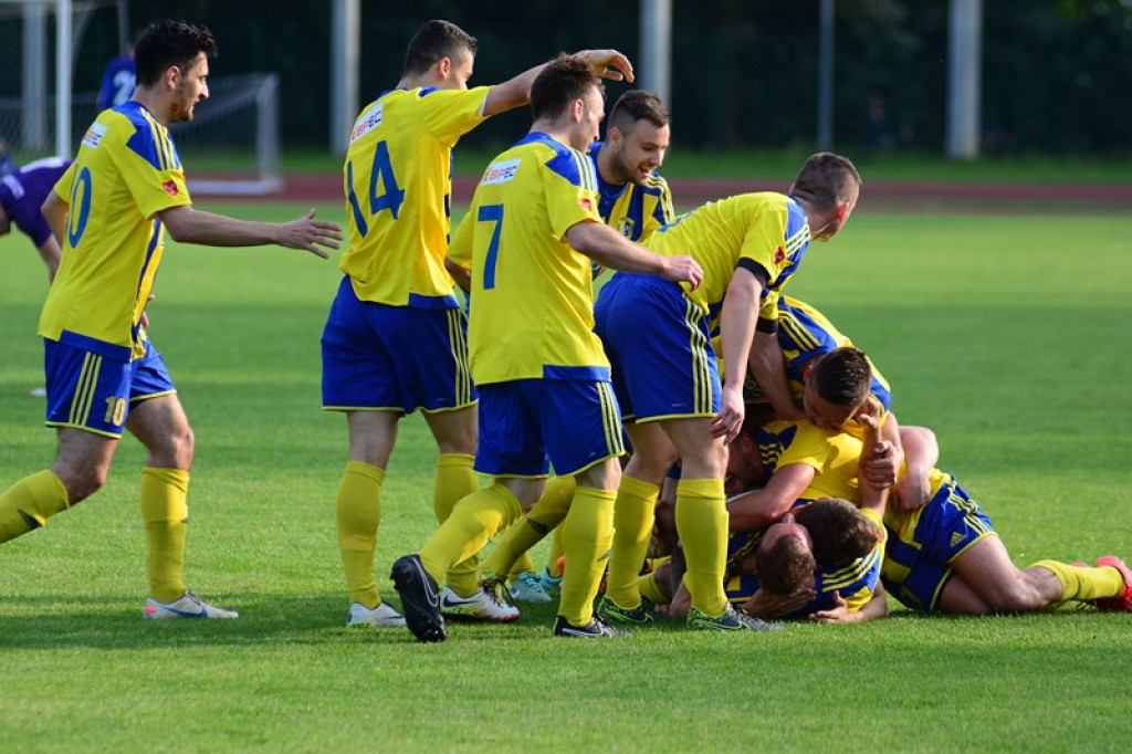 Derby powiatu brzeskiego i awans do III Ligi dla Stali Brzeg. Wygrana 3:1[relacja, zdjęcia, wideo]