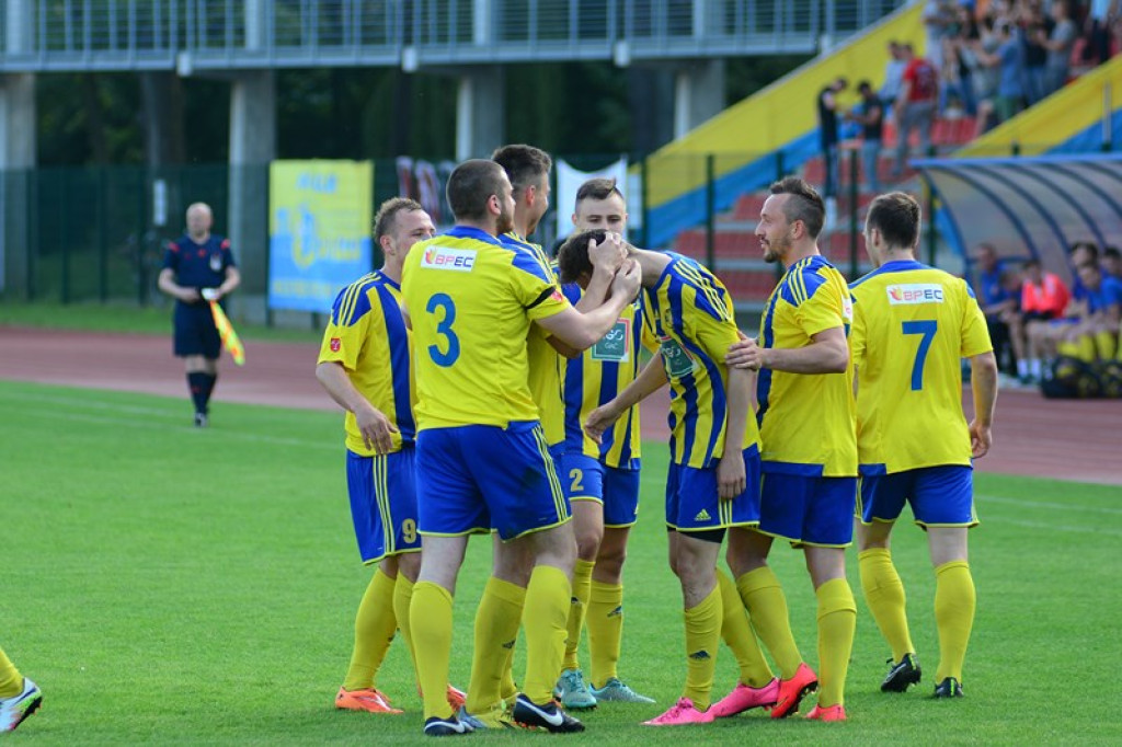 Derby powiatu brzeskiego i awans do III Ligi dla Stali Brzeg. Wygrana 3:1[relacja, zdjęcia, wideo]