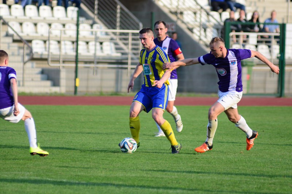 Derby powiatu brzeskiego i awans do III Ligi dla Stali Brzeg. Wygrana 3:1[relacja, zdjęcia, wideo]