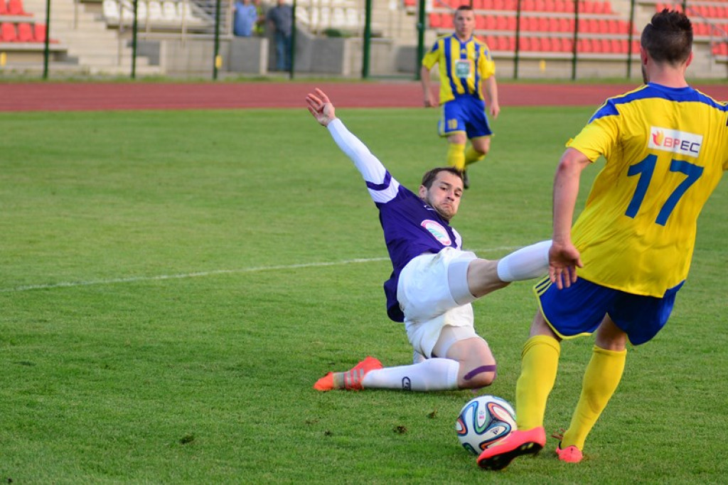 Derby powiatu brzeskiego i awans do III Ligi dla Stali Brzeg. Wygrana 3:1[relacja, zdjęcia, wideo]