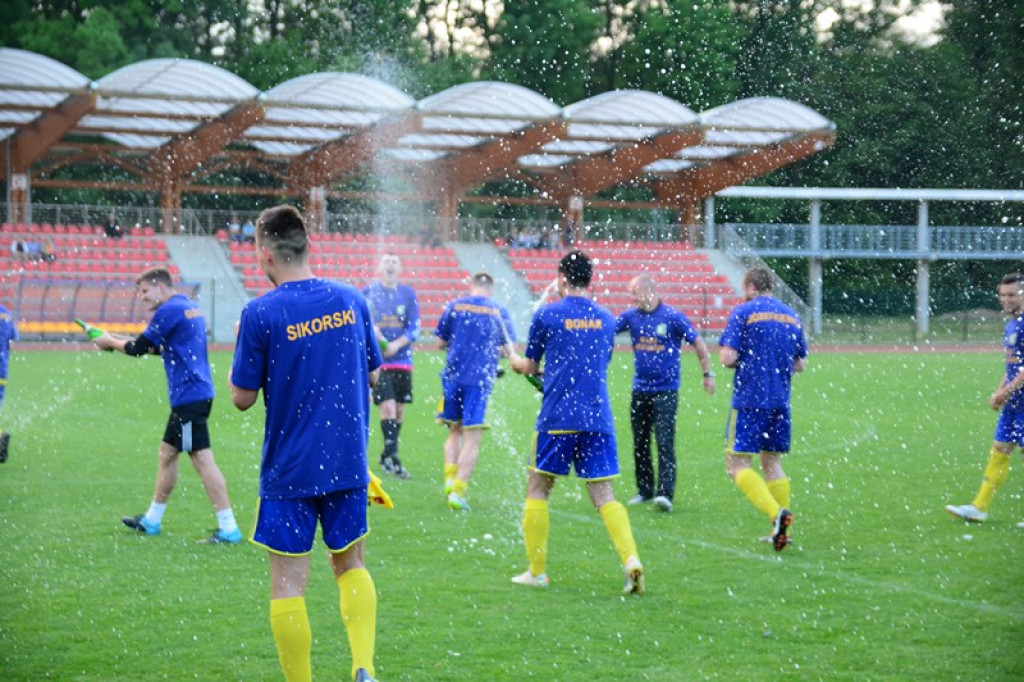 Derby powiatu brzeskiego i awans do III Ligi dla Stali Brzeg. Wygrana 3:1[relacja, zdjęcia, wideo]