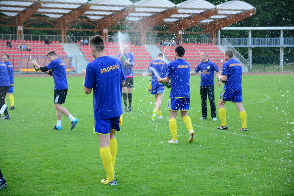 Derby powiatu brzeskiego i awans do III Ligi dla Stali Brzeg. Wygrana 3:1[relacja, zdjęcia, wideo]