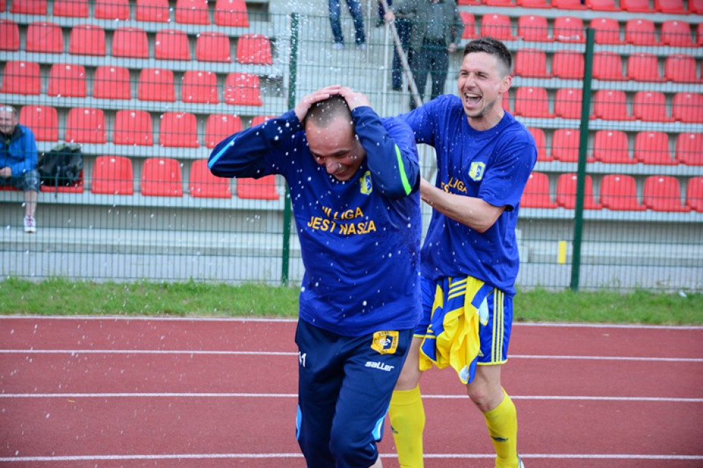 Derby powiatu brzeskiego i awans do III Ligi dla Stali Brzeg. Wygrana 3:1[relacja, zdjęcia, wideo]