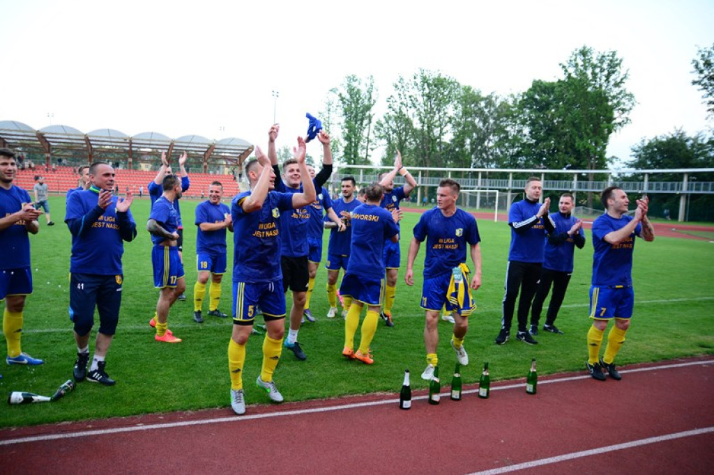 Derby powiatu brzeskiego i awans do III Ligi dla Stali Brzeg. Wygrana 3:1[relacja, zdjęcia, wideo]