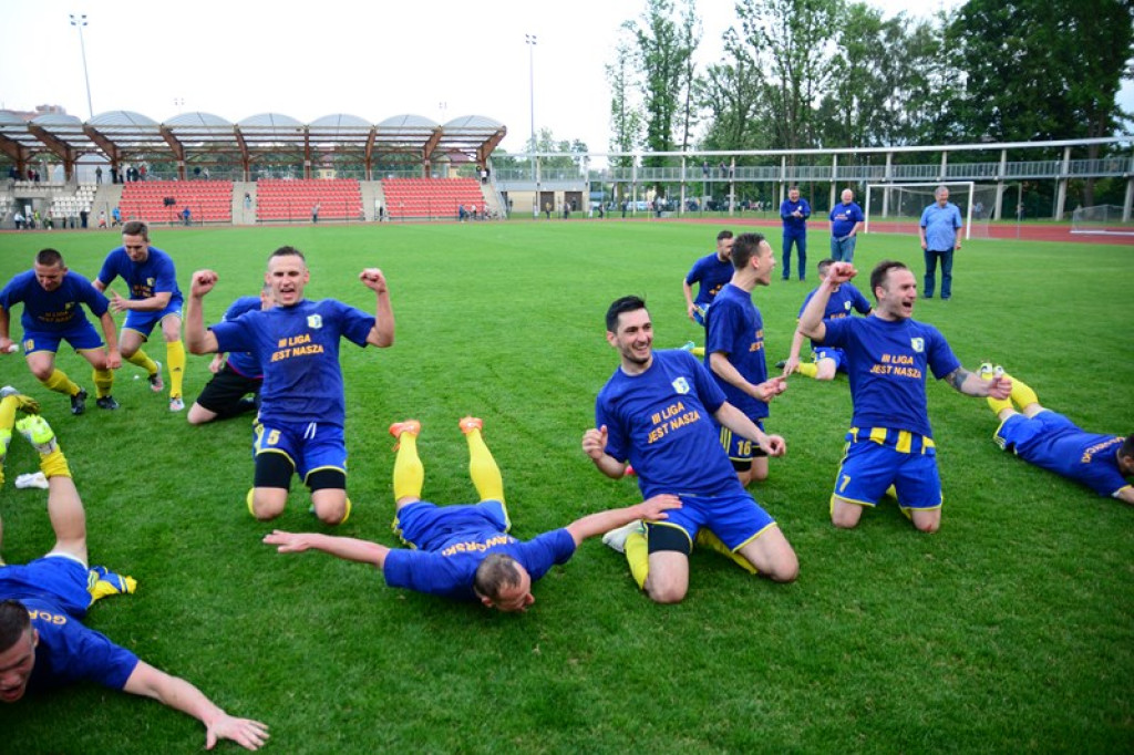 Derby powiatu brzeskiego i awans do III Ligi dla Stali Brzeg. Wygrana 3:1[relacja, zdjęcia, wideo]