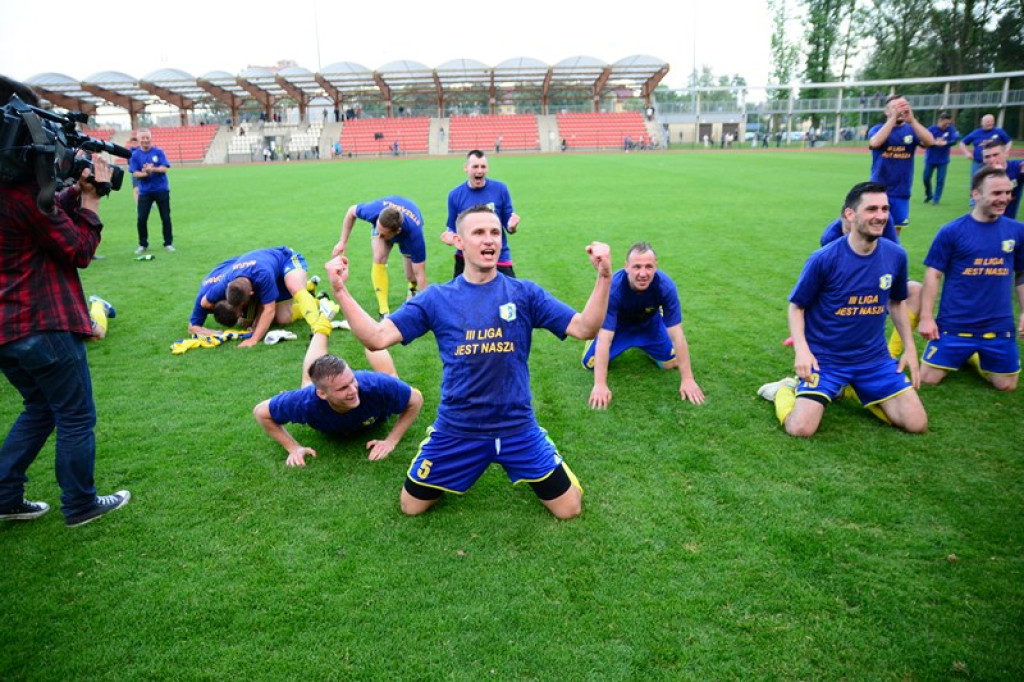 Derby powiatu brzeskiego i awans do III Ligi dla Stali Brzeg. Wygrana 3:1[relacja, zdjęcia, wideo]