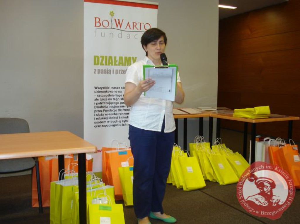 Wiktoria Kamińska z Zespołu Szkół Budowlanych w Brzegu wygrywa ogólnopolski konkurs plastyczny