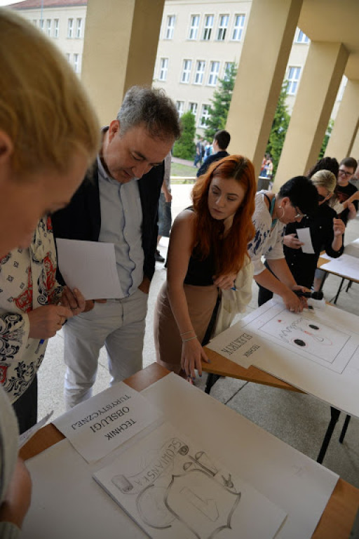 Konkursy, sport, zabawa, czyli Dzień Technika na Słowiańskiej