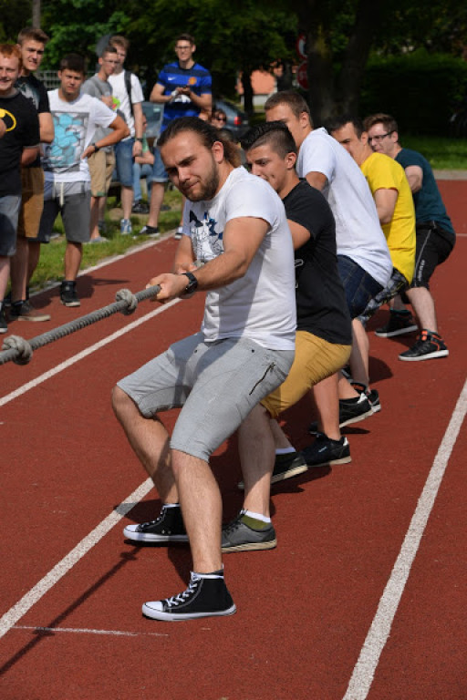 Konkursy, sport, zabawa, czyli Dzień Technika na Słowiańskiej