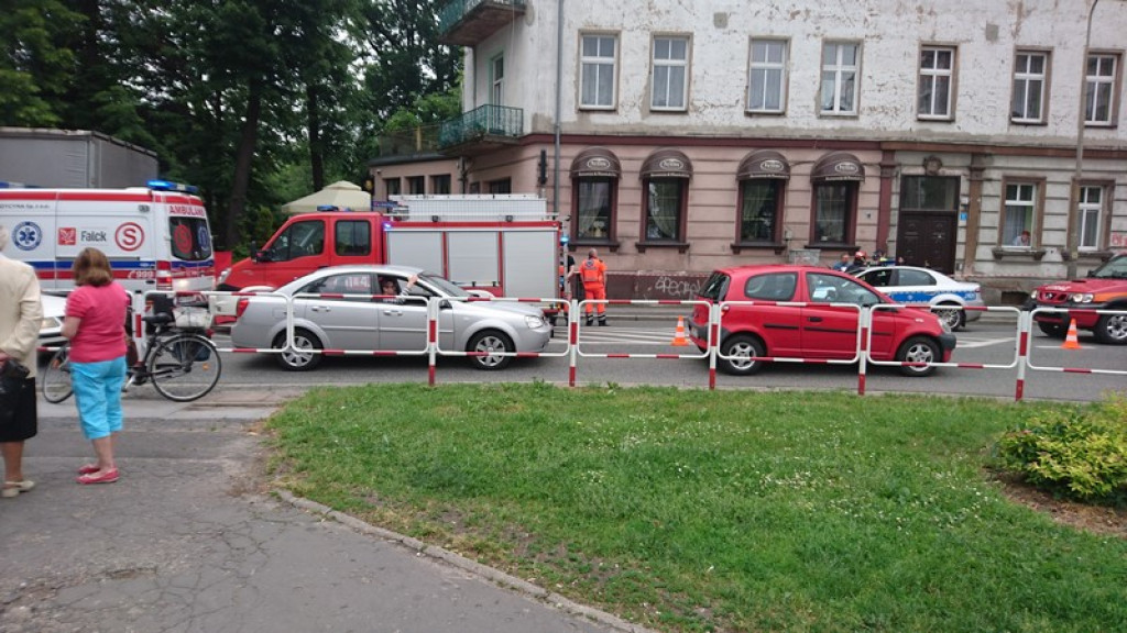 Śmiertelny wypadek w Brzegu. Kobieta zginęła pod kołami TIR-a