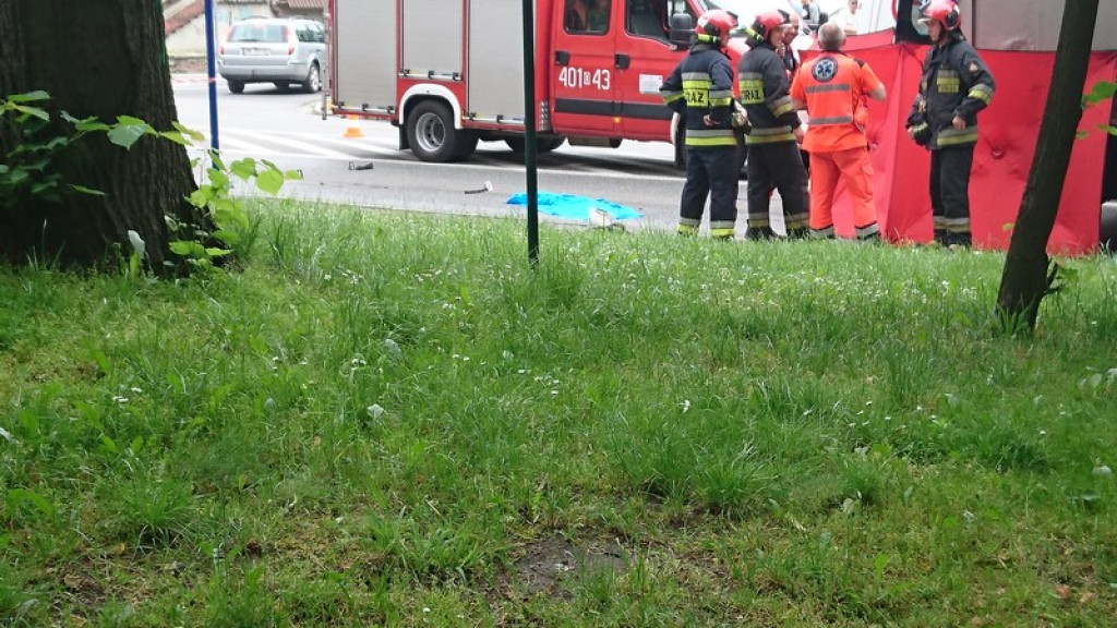 Śmiertelny wypadek w Brzegu. Kobieta zginęła pod kołami TIR-a