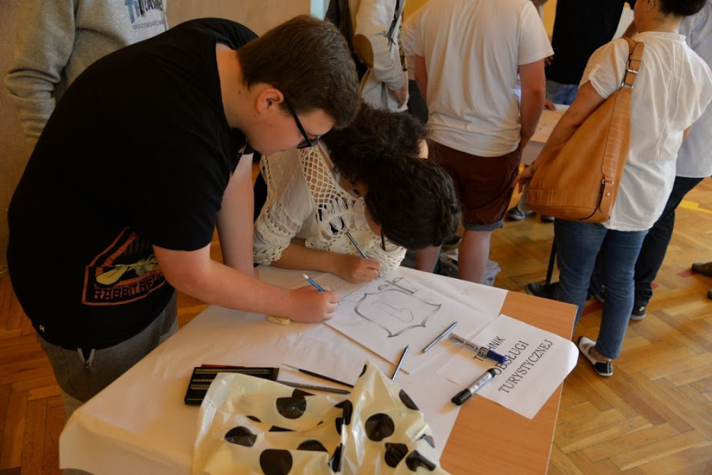 Konkursy, sport, zabawa, czyli Dzień Technika na Słowiańskiej