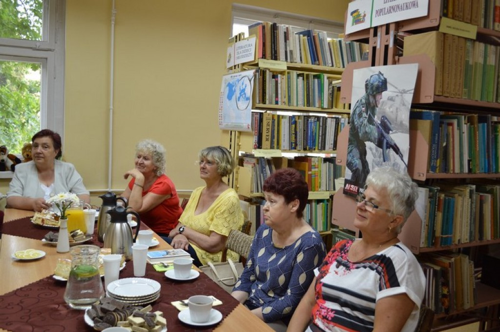 Po pierwsze, czytamy...