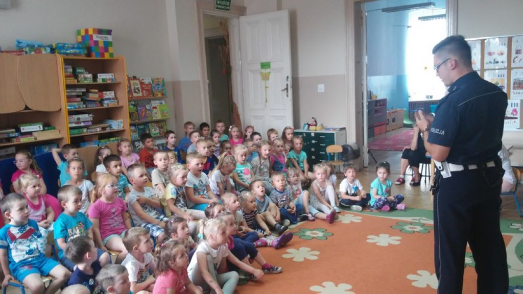 Spotkanie z policjantem w PP8 - wakacje tuż, tuż..