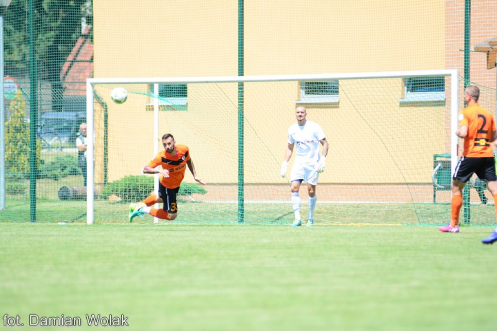 Mecz kontrolny Ruchu Chorzów z Zagłębiem Lubin w Grodkowie