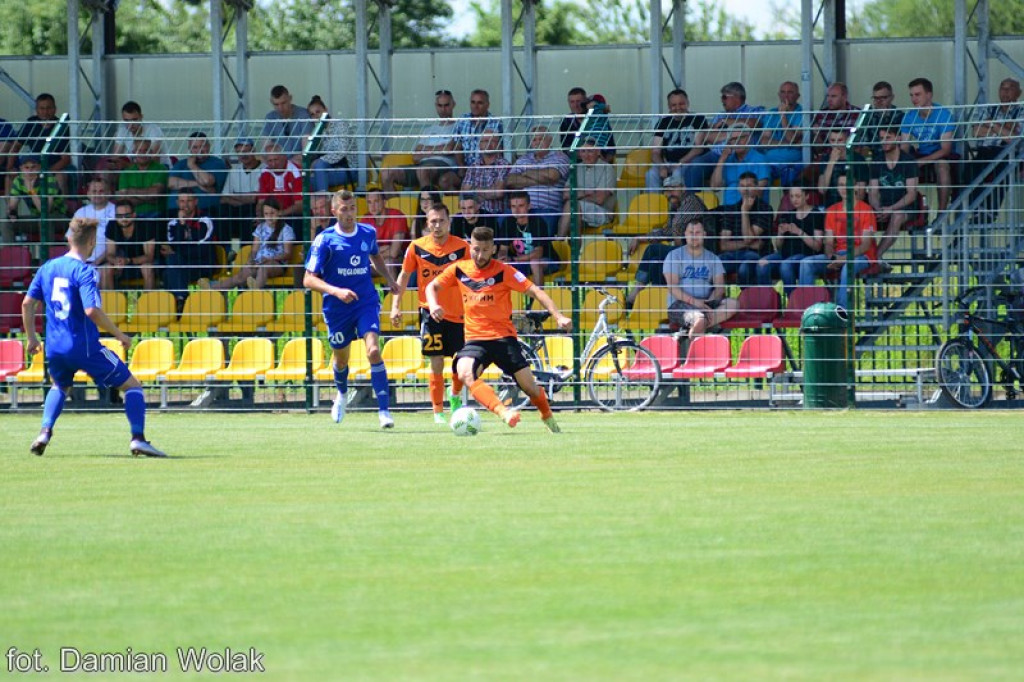 Mecz kontrolny Ruchu Chorzów z Zagłębiem Lubin w Grodkowie