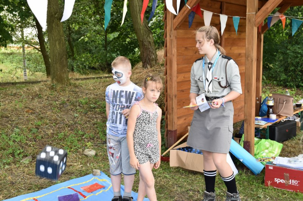 Festyn charytatywny w Łosiowie. Wolontariusze zbierają na elektryczny wózek dla Joasi [zdjęcia]