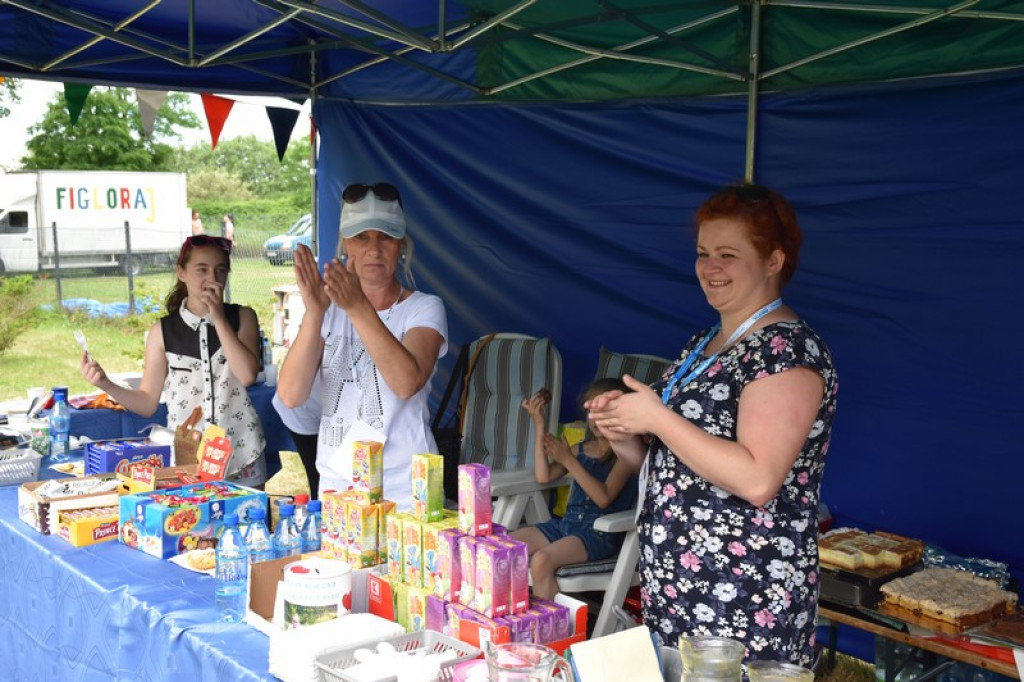 Festyn charytatywny w Łosiowie. Wolontariusze zbierają na elektryczny wózek dla Joasi [zdjęcia]