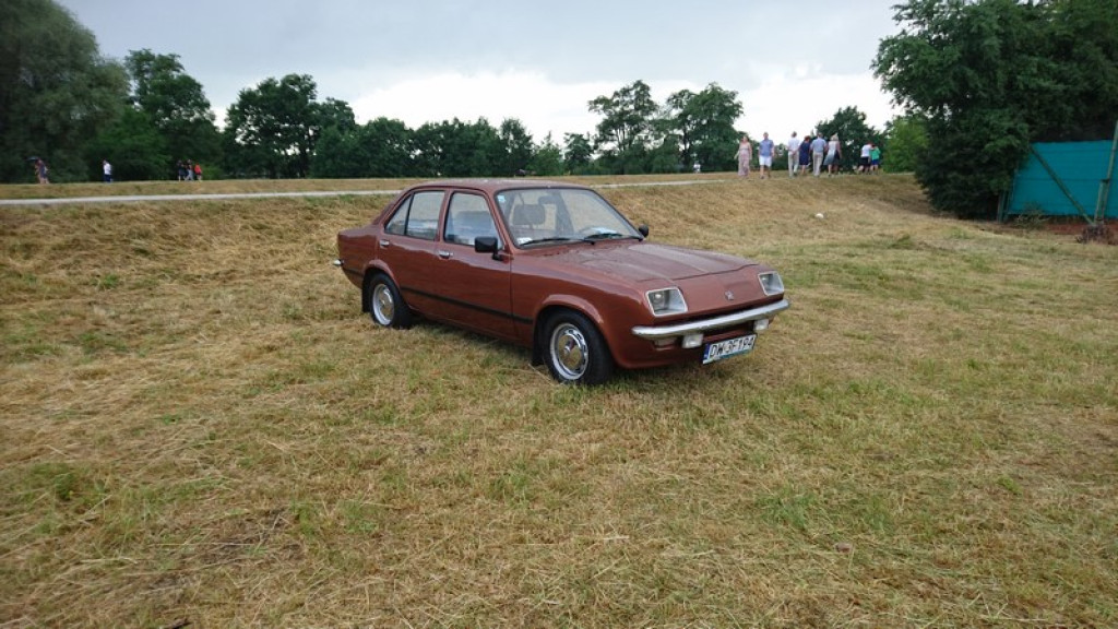 Międzynarodowy Zlot Pojazdów Zabytkowych w Oławie 2016